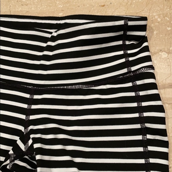Athleta Striped Capris XS - Picture 2 of 10